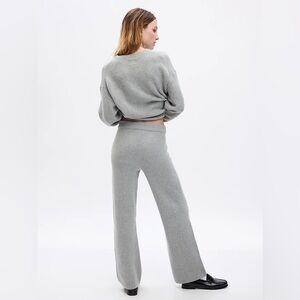 Gap CashSoft Shaker-Stitch Women’s Sweater Set